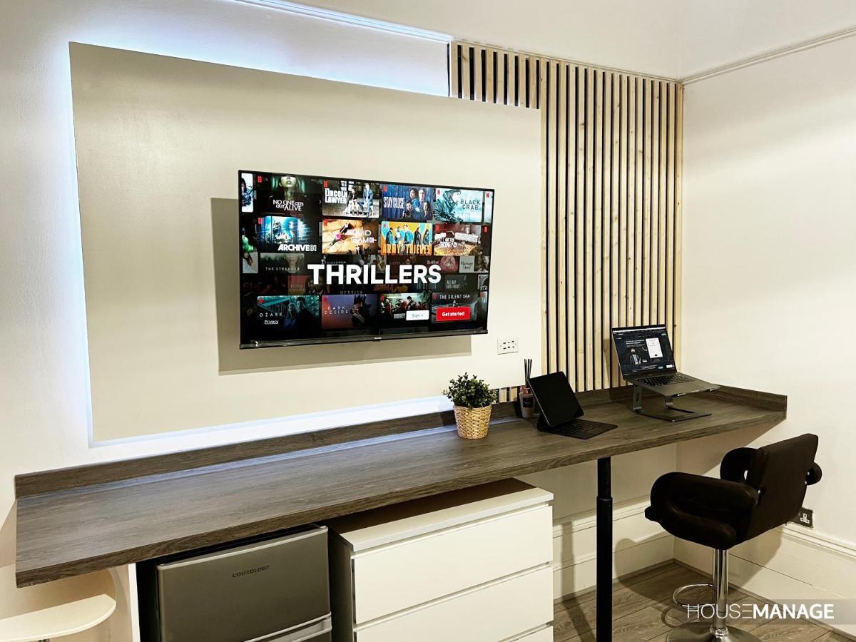 Отель Erin Court Mansion - Rm 11 Кройдон Экстерьер фото